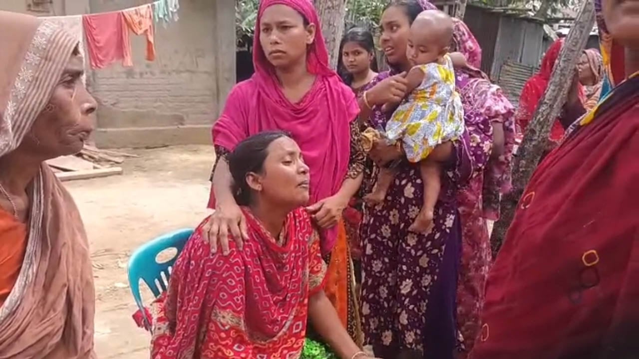 লালপুরে সড়ক দুর্ঘটনায় ভ্যান চালকের মৃত্যু