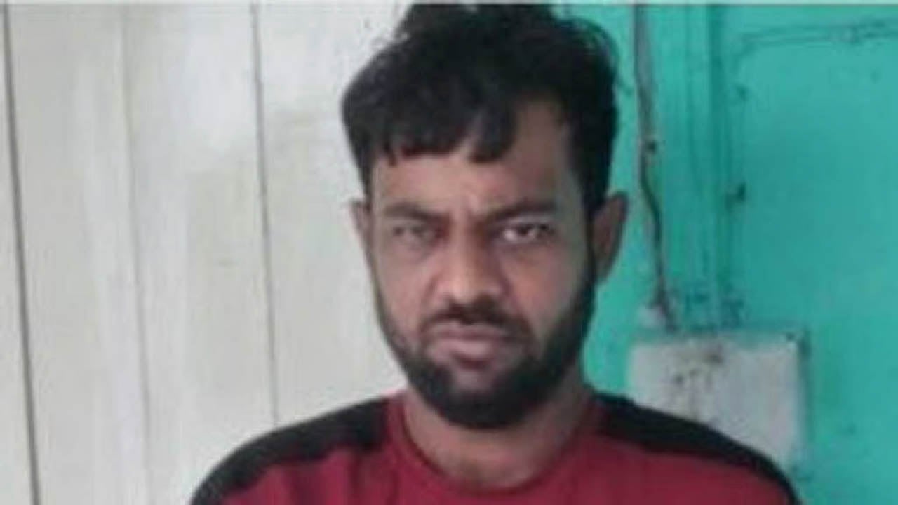 যশোরে চাঁদা আনতে গিয়ে গৃহবধূর দায়ের কোপে সন্ত্রাসী নিহত