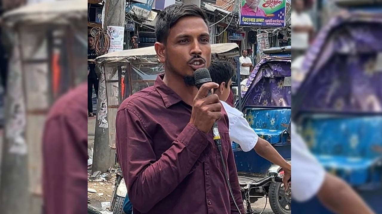 নোয়াখালীতে মাইক বাজিয়ে ‘জয় বাংলা’ স্লোগান