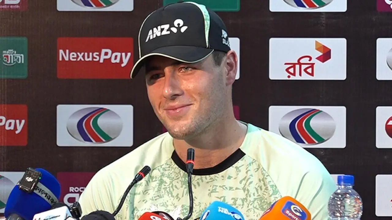 উইকেট নিয়ে কথা বলতে ‘আগ্রহী’ নয় কিউইরা