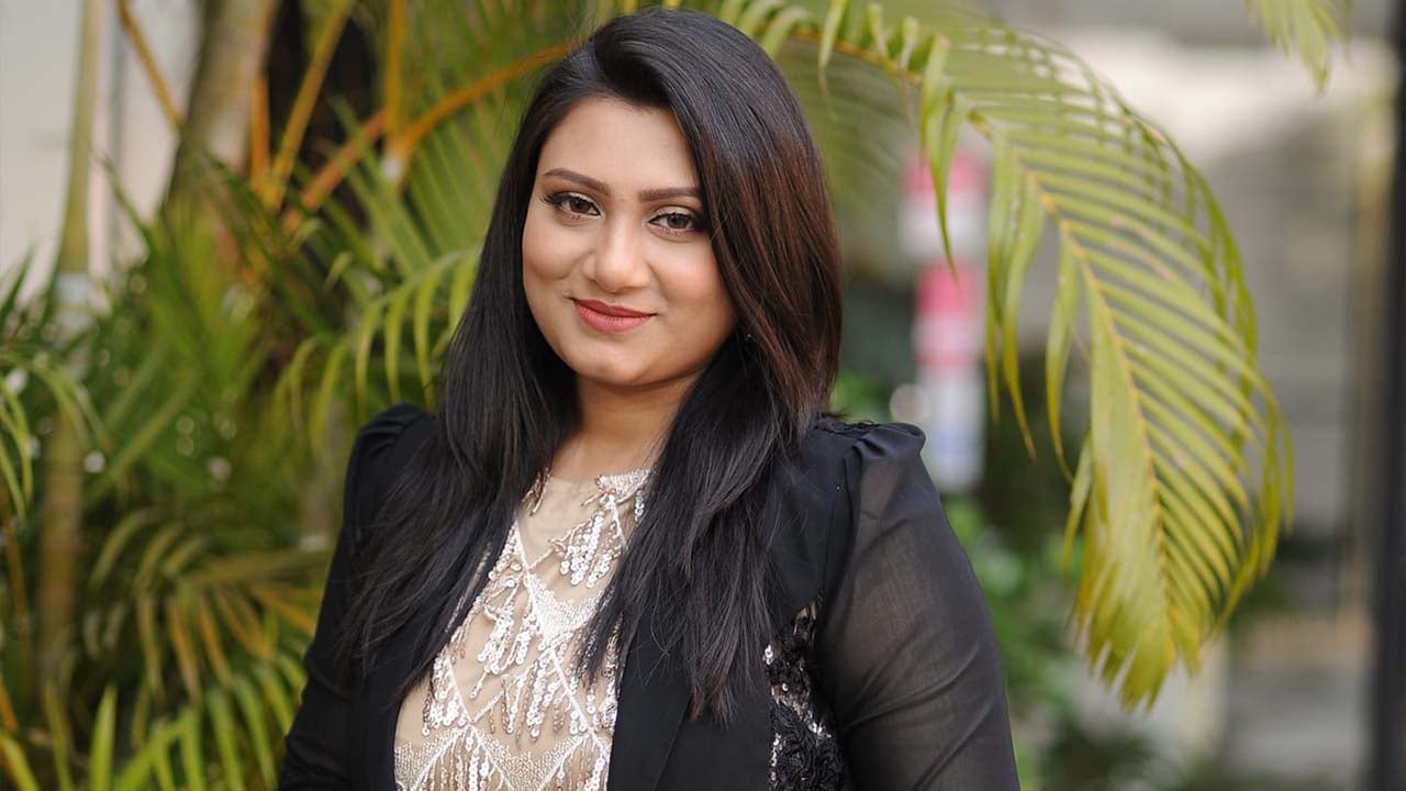 অবন্তী সিঁথির কণ্ঠে প্রকাশ পেলো ‘চাঁদে থাকে জোছনা’