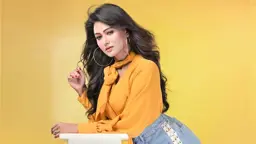 পরিচালকের অপেশাদার আচরণ, সিনেমা ছাড়লেন নায়িকা অধরা