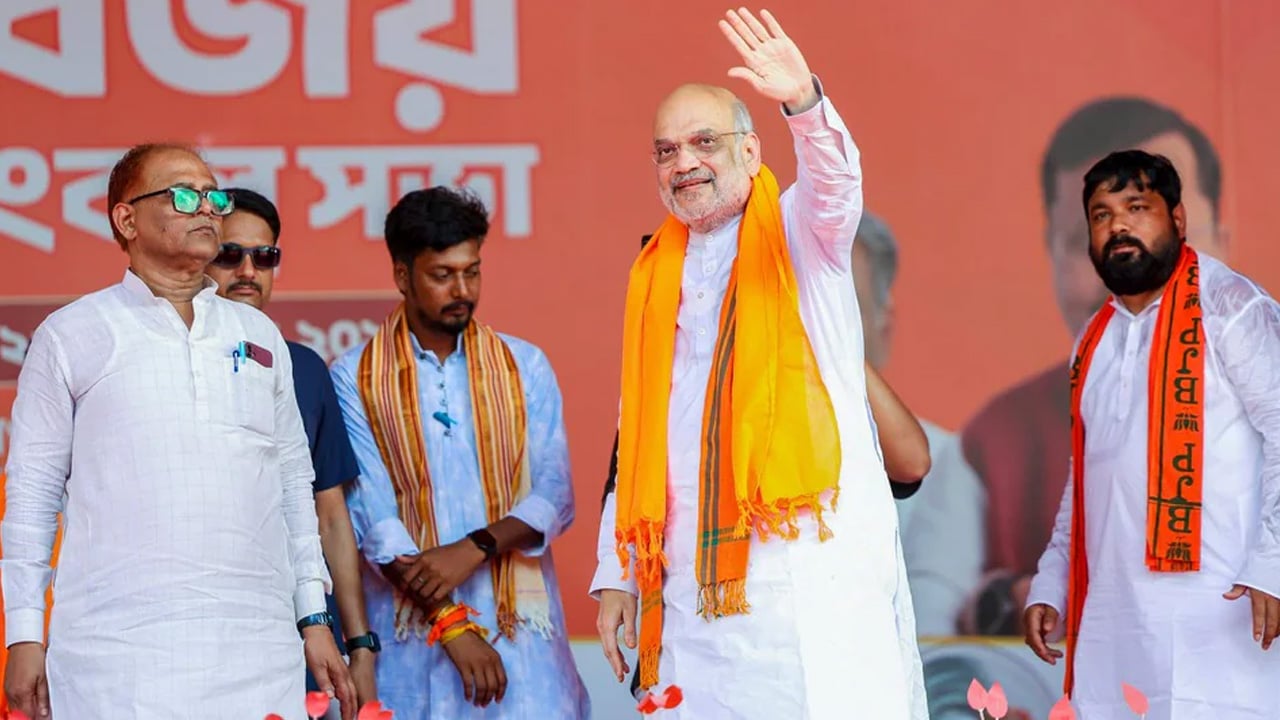 ‘বাংলা মিডিয়ামে পড়া বাঙালিকে মুখ্যমন্ত্রী করবে বিজেপি’