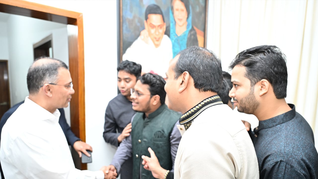 বিএনপির চেয়ারম্যানের সাথে বাংলাদেশ ছাত্র অধিকার পরিষদের শুভেচ্ছা বিনিময়