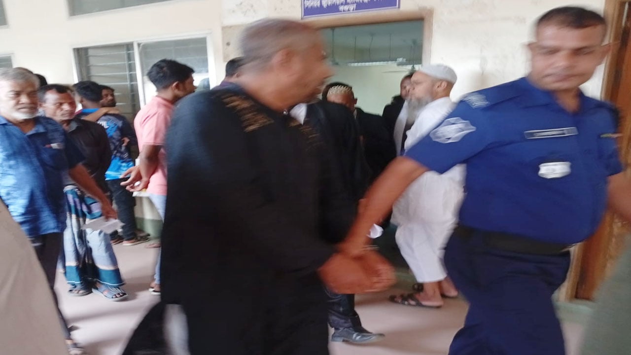 ক্রসফায়ারের হুমকি দিয়ে চাঁদা আদায়, সাবেক ওসি কারাগারে