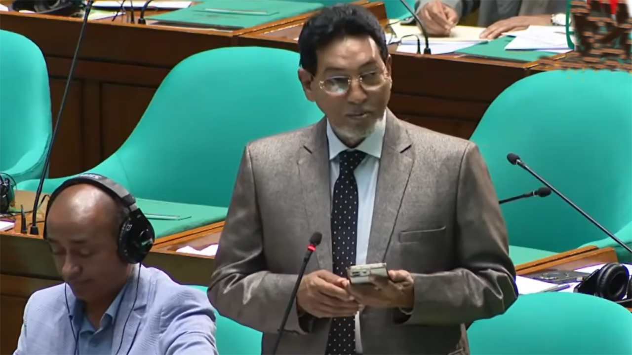 প্রধানমন্ত্রীকে নিয়ে সংসদে চিফ হুইপের কবিতা পাঠ