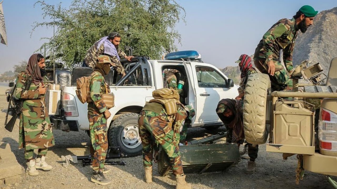 আফগানিস্তানে পাকিস্তানের হামলায় নিহত বেড়ে ৪১৫