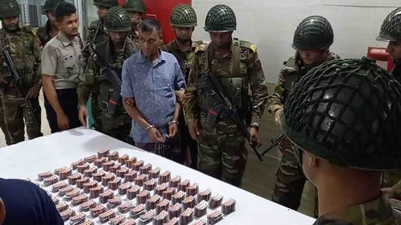 ফার্মেসির আড়ালে নেশার ট্যাবলেট বিক্রি করতেন ইব্রাহিম