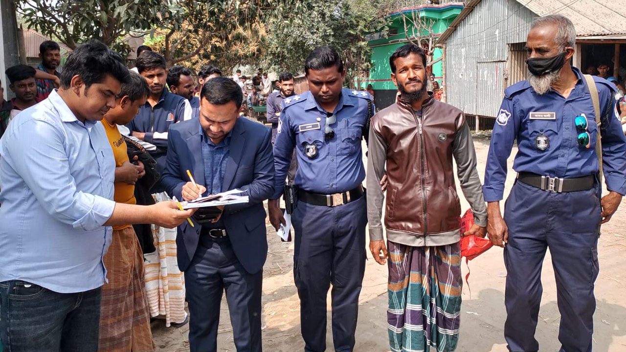 পাবনা-৩ আসনে জামায়াত প্রার্থীর কর্মীকে জরিমানা