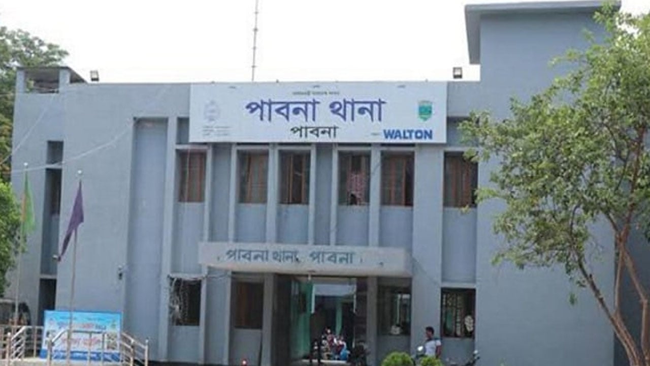 পাবনায় তুচ্ছ ঘটনায় বাকবিতণ্ডার জেরে ছুরিকাঘাতে যুবক খুন