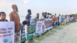 পায়রা নদীতে তাপবিদ্যুৎ কেন্দ্রের বর্জ্য, হুমকিতে পরিবেশ ও মৎস্য সম্পদ