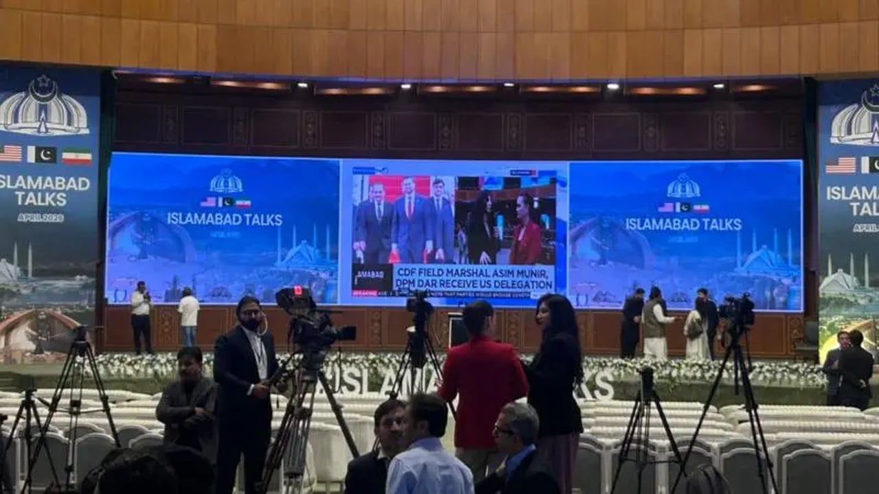 ইরান-যুক্তরাষ্ট্র শান্তি আলোচনা উদযাপন করছে পাকিস্তান, কিন্তু কেন