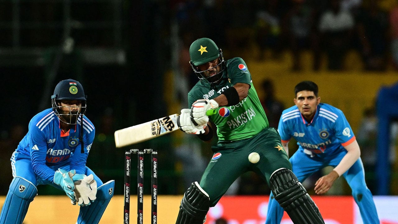 এক ঘণ্টায় শেষ পাকিস্তান-ভারত ম্যাচের টিকিট