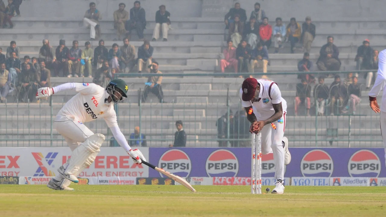 ২৩০ রানে অলআউট পাকিস্তান