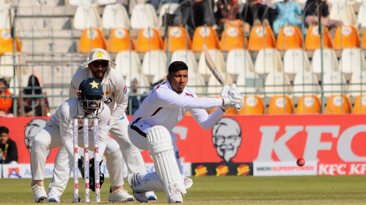 ১৬৩ রানে অলআউট ওয়েস্ট ইন্ডিজ