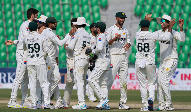 দুই দফায় বাংলাদেশে আসছে পাকিস্তান