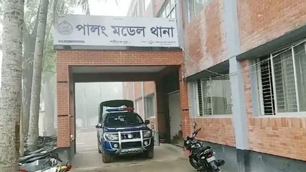 শরীয়তপুরে নারীকে খুঁটিতে বেঁধে মারধর, হাসপাতালে ভর্তি