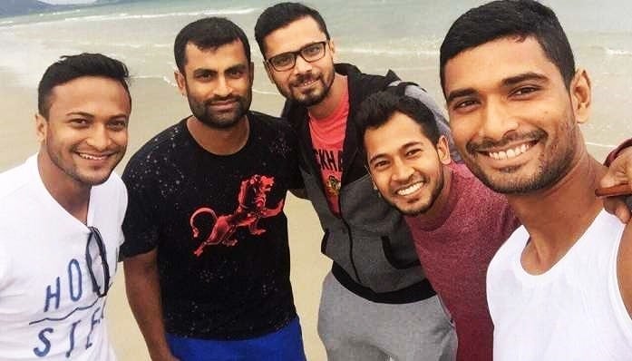 রিয়াদকে নিয়ে সাকিব-মুশফিকদের বার্তা