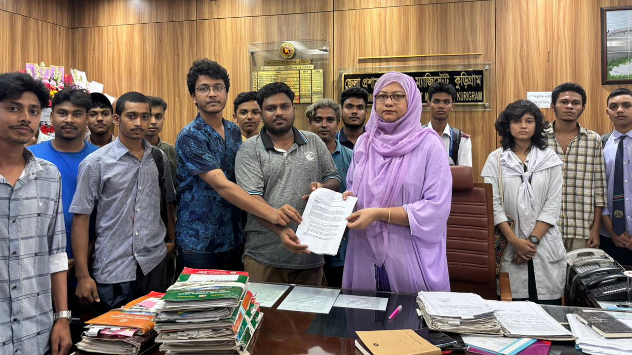 অর্ধশত বছরের ঐতিহ্যবাহী পাঠাগার দখলমুক্ত করতে ১৯ সংগঠনের স্মারকলিপি