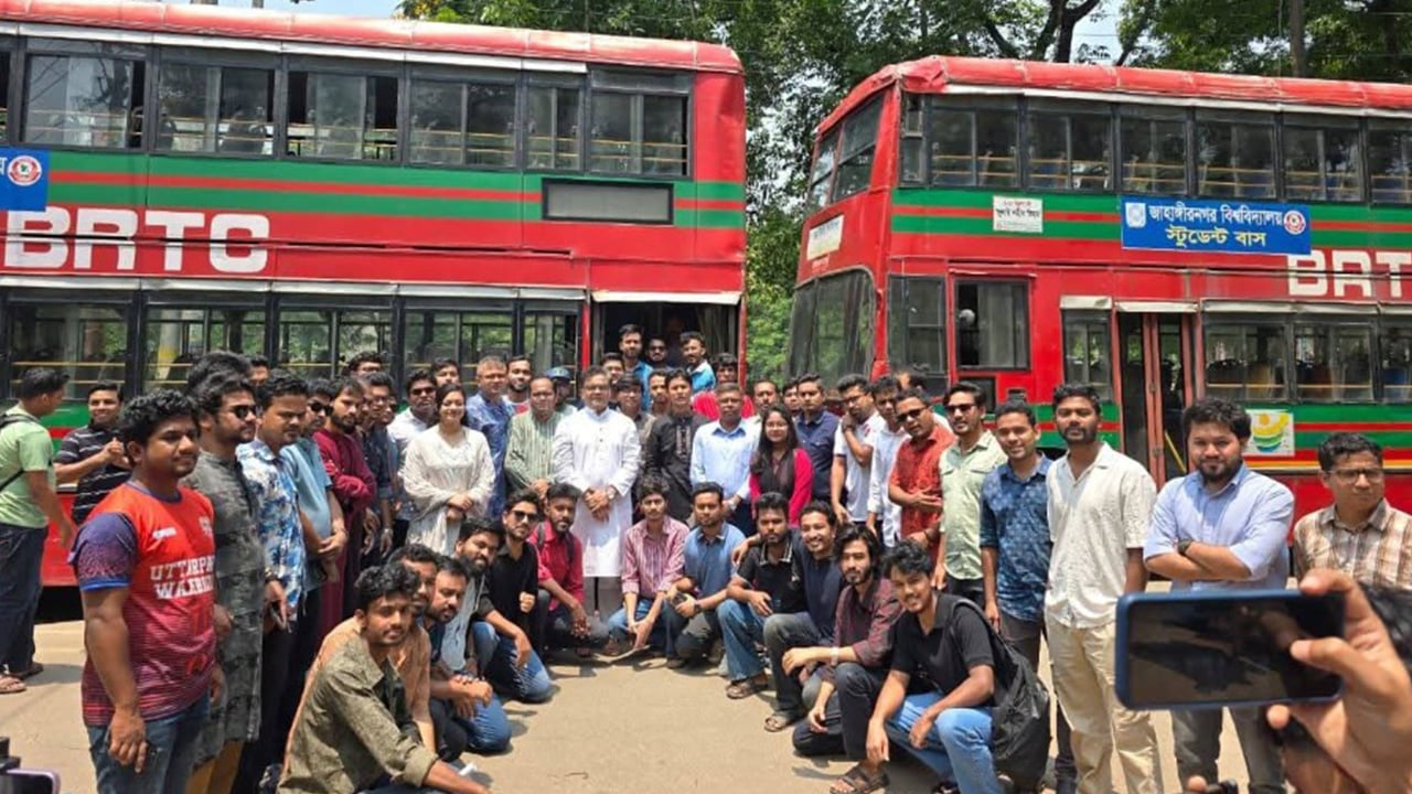 জাবিতে ছাত্রদলের উদ্যোগে বাস ট্র্যাকিং অ্যাপ উদ্বোধন