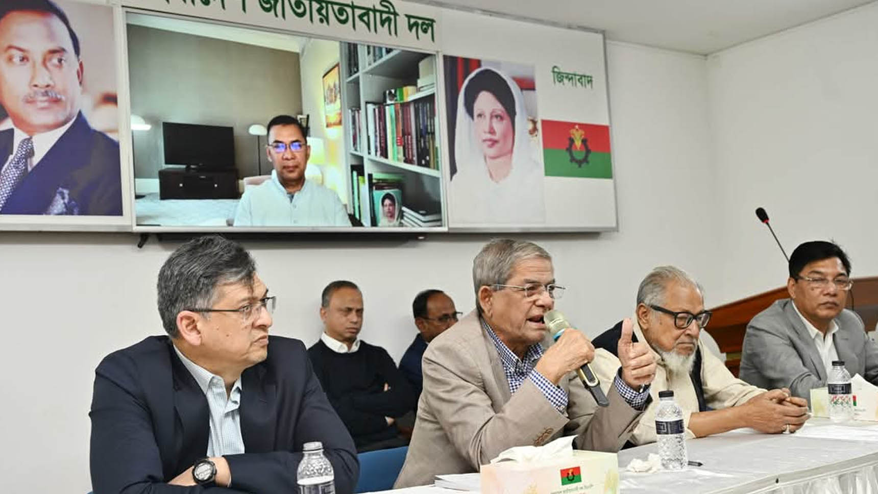 ‘রাজনীতিতে স্লোগান নয়, মেধা-বুদ্ধির প্রতিযোগিতা চলছে’
