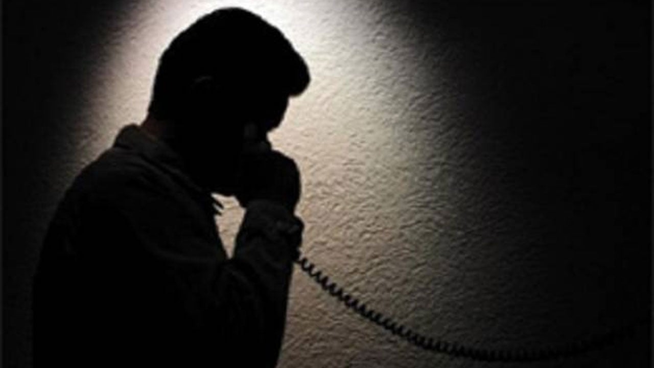 গোয়েন্দা সংস্থার নামে বিদায়ী উপদেষ্টাদের ফোনে হুমকি