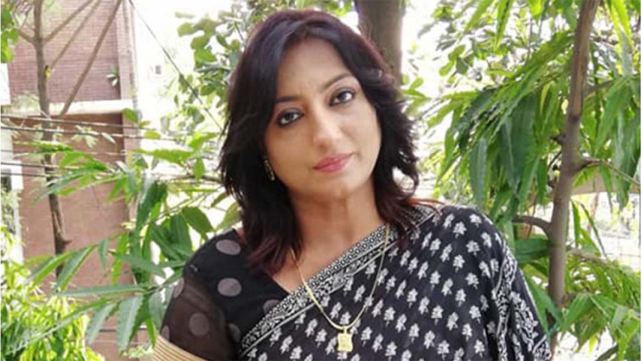 নিজেকে অভিনেত্রী ভাবতে লজ্জা হচ্ছে: মৌ শিখা
