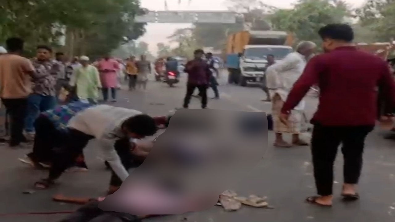 ফটিকছড়িতে সড়ক দুর্ঘটনায় ৩ জন নিহত, আহত ২০