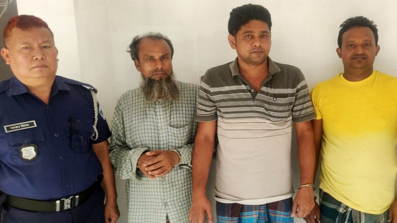 রামগঞ্জে ছাত্রলীগ-যুবলীগ নেতাসহ আটক ৩