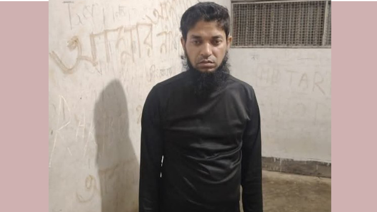 ফটিকছড়িতে মা-ভাইকে হত্যাকারী ইয়াছিন গ্রেপ্তার