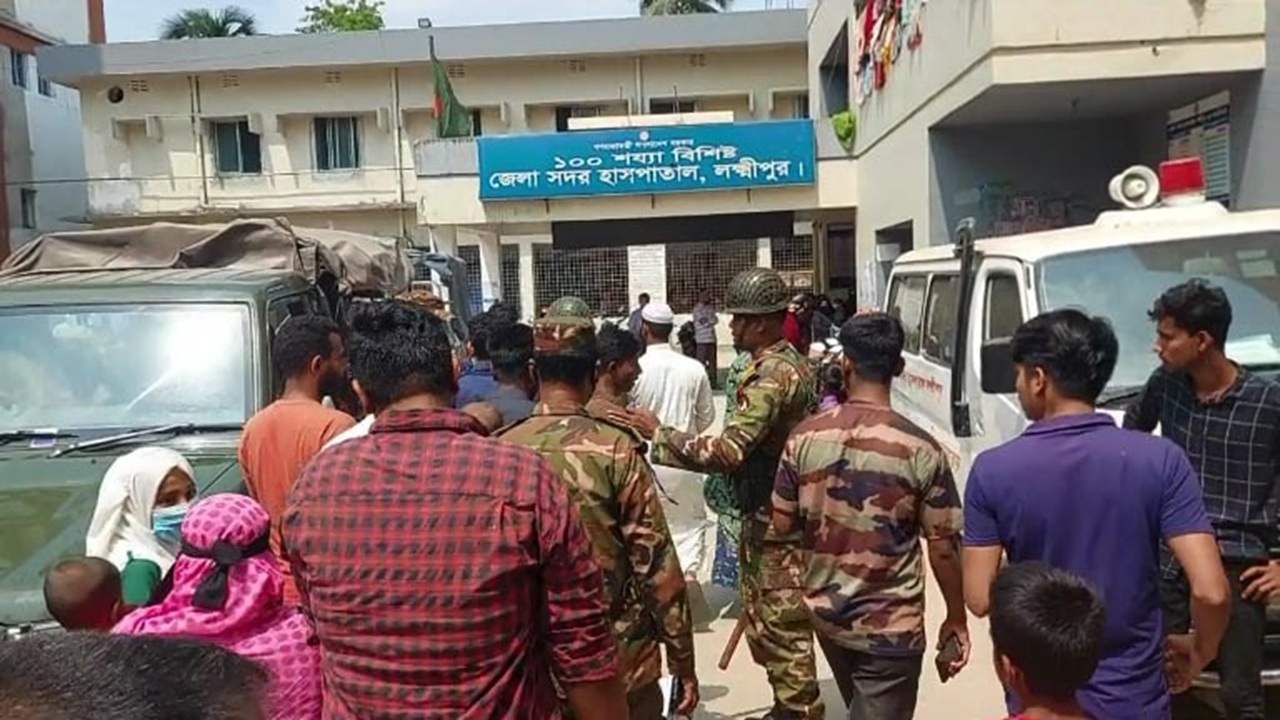 লক্ষ্মীপুর সদর হাসপাতালে অভিযান, আটক ৭ দালাল