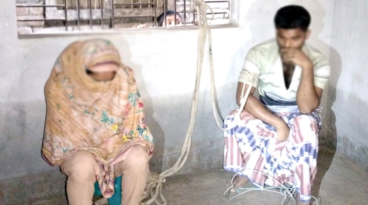 শিবগঞ্জে জনতার হাতে পরকীয়া যুগল আটক