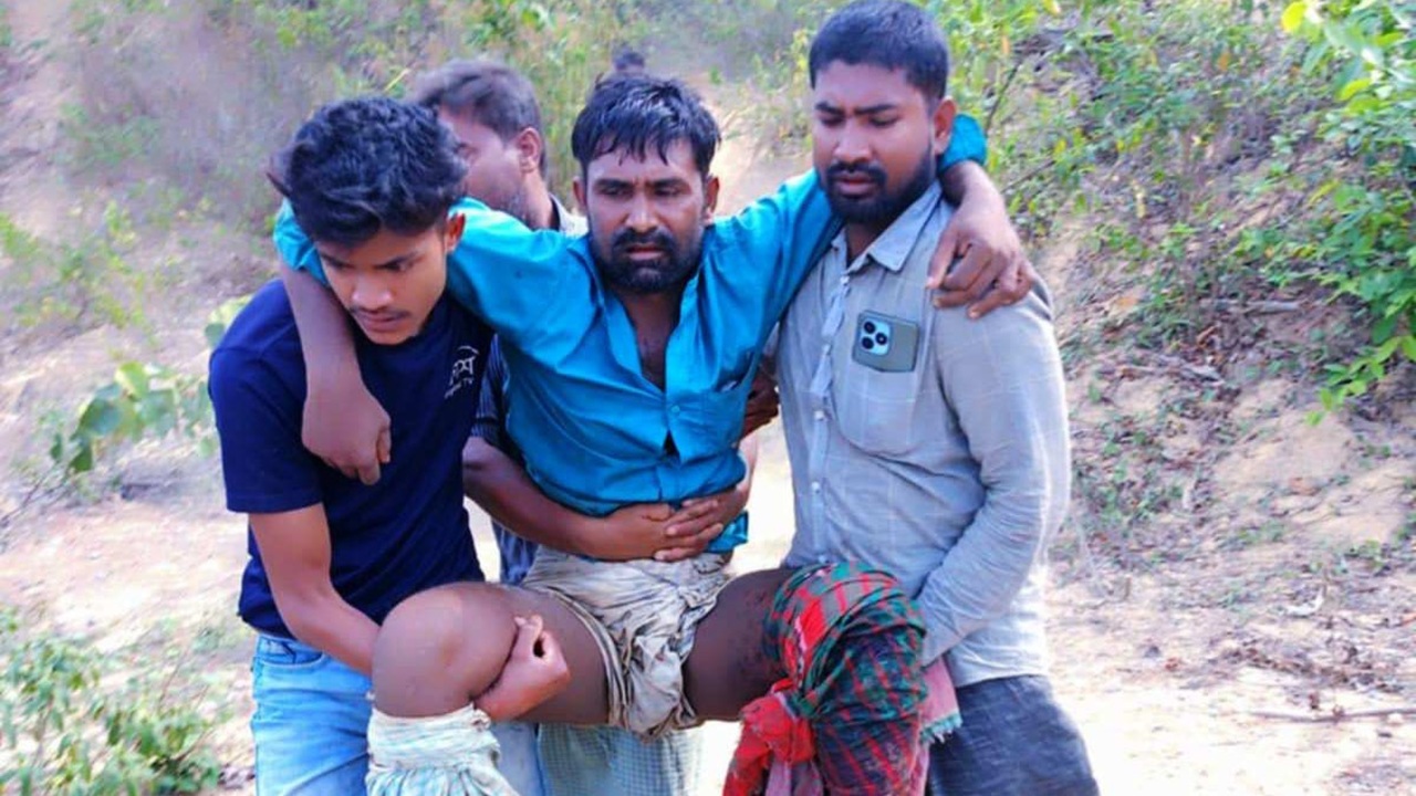 ফের সীমান্তে স্থলমাইন বিস্ফোরণ, যুবকের পায়ের গোড়ালি 
বিচ্ছিন্ন