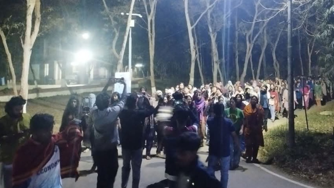 ধর্ষণের প্রতিবাদে মধ্যরাতে উত্তাল শাবিপ্রবি, আগামীকাল বিক্ষোভ