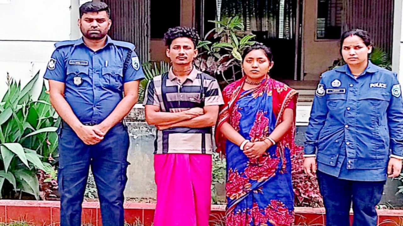 অবৈধভাবে ভারতে অনুপ্রবেশকালে স্বামী-স্ত্রী আটক