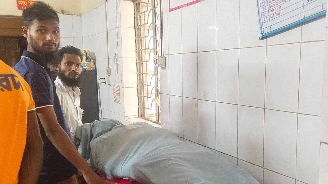 পীরগঞ্জে বিদ্যুৎস্পৃষ্টে কৃষকের মৃত্যু