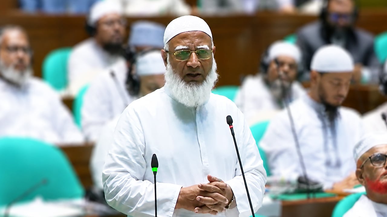পাচার করা অর্থ ফিরিয়ে আনতে জোরালো উদ্যোগ নিতে হবে