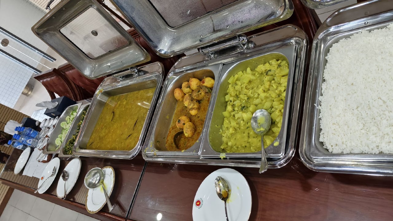 প্রধানমন্ত্রীর অফিসে দুপুরের খাবারের বরাদ্দ কত, জানালেন ডা. জাহেদ