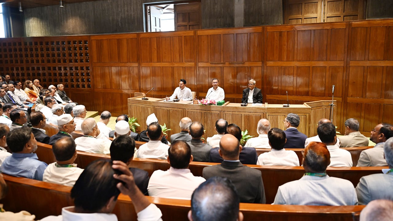 সরকারি দলের সংসদীয় সভা শুরু