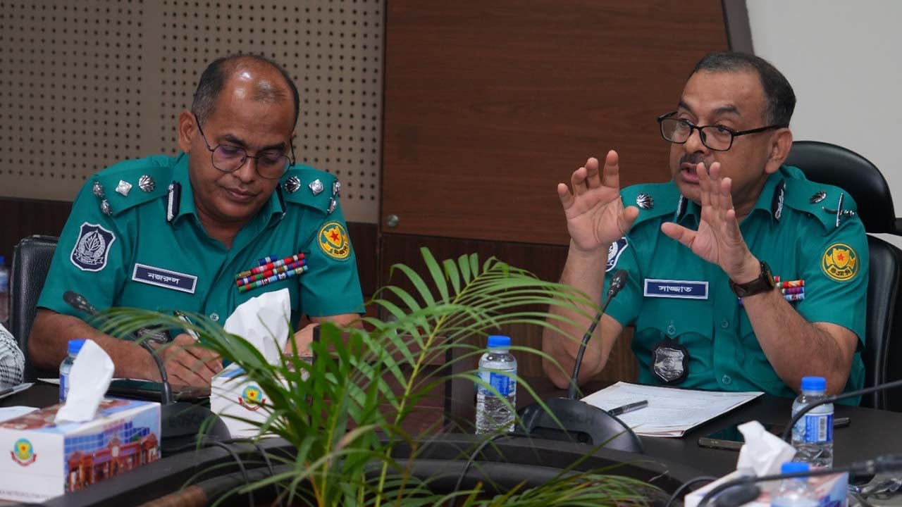ডাকসু নির্বাচন ভণ্ডুলের চেষ্টা করলে কঠোর ব্যবস্থা: ডিএমপি কমিশনার