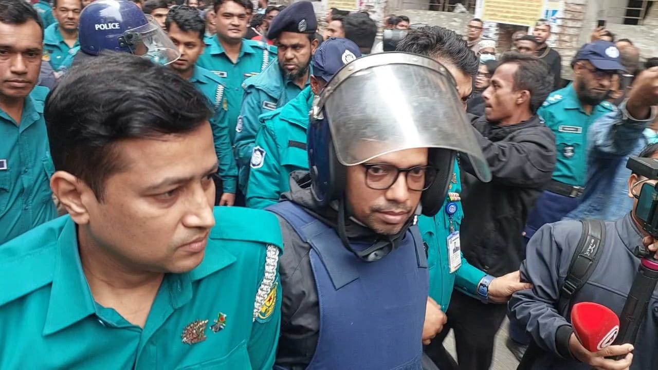 দুর্নীতি মামলায় পলককে জেলগেটে জিজ্ঞাসাবাদের নির্দেশ