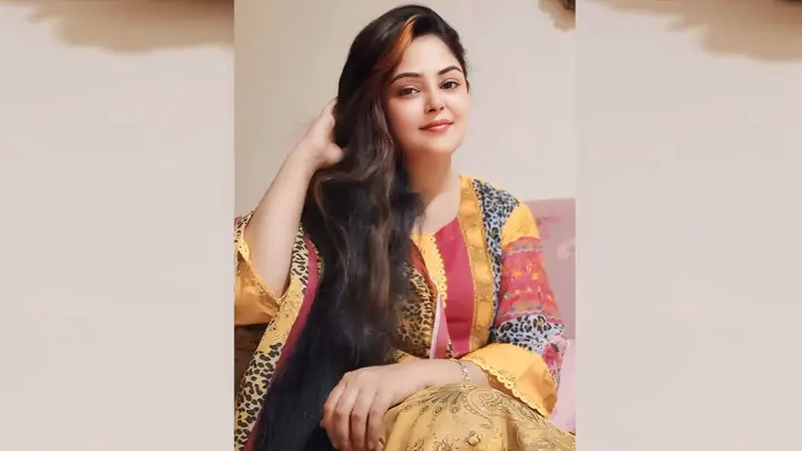 অভিনয়ে ফেরার ব্যাকুলতা পড়শী রুমীর