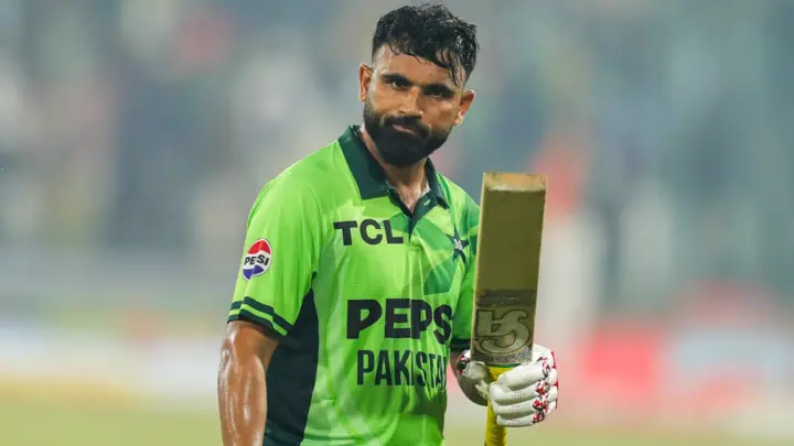 ফখরের সেঞ্চুরিতে শিরোপা পাকিস্তানের