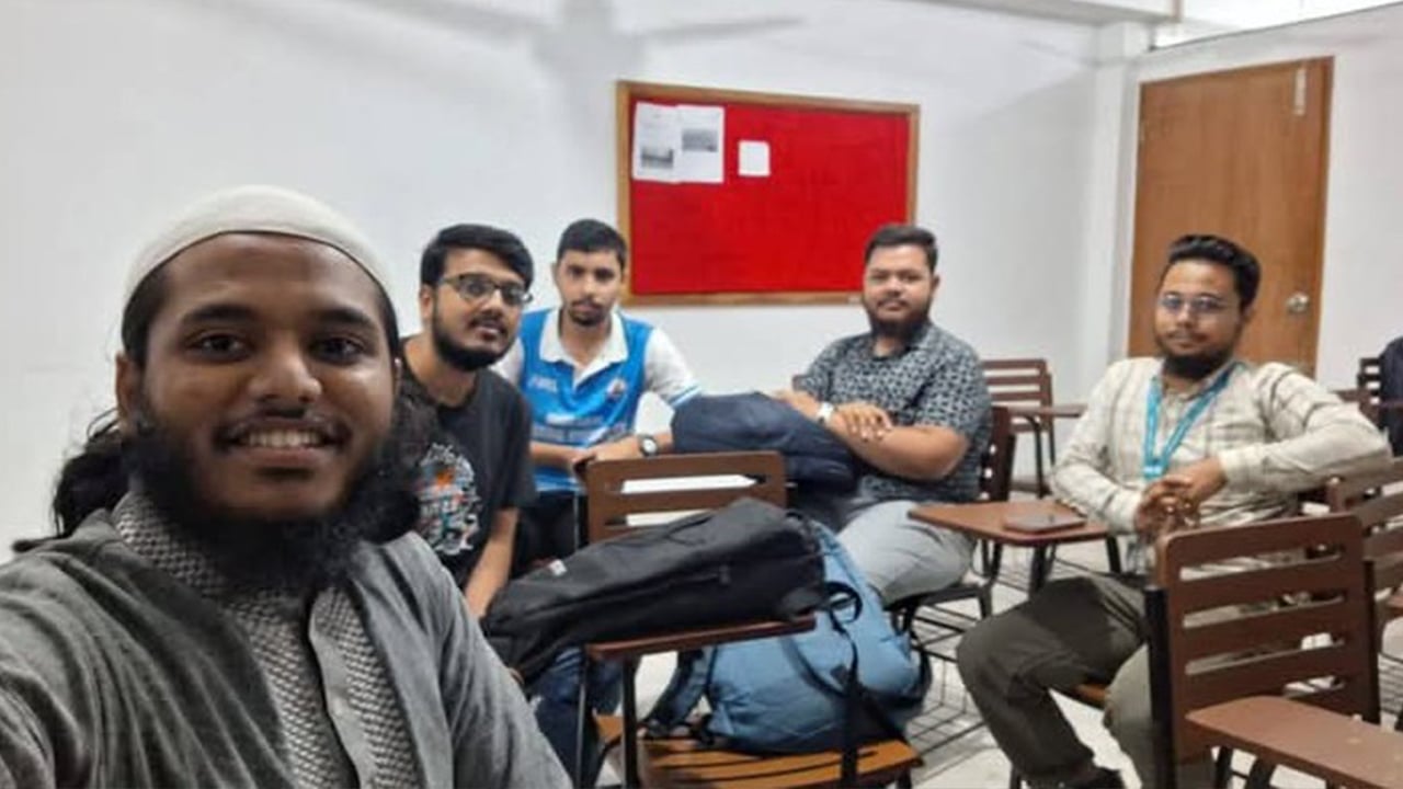 মেরিটাইম ইউনিভার্সিটিতে পাঠচক্র