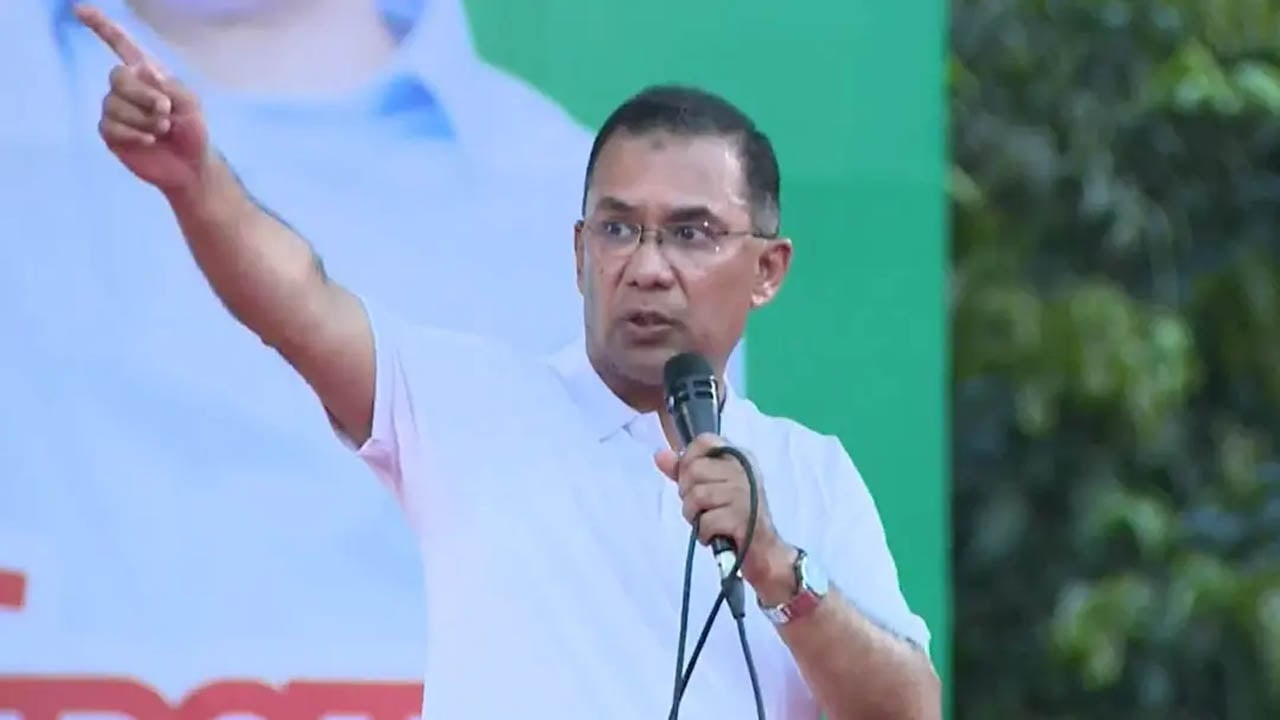 কিছু রাজনৈতিক দল শুধুমাত্র সংবিধান ইস্যু সামনে আনছে