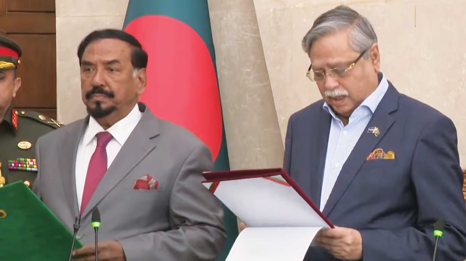 স্পিকারকে শপথ পড়ালেন রাষ্ট্রপতি