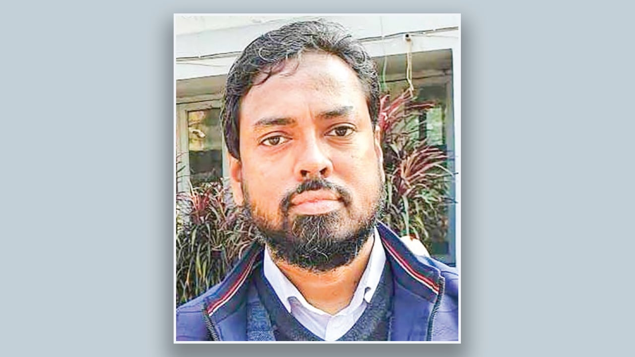 পেশাদার আমলাতন্ত্র কোন পথে