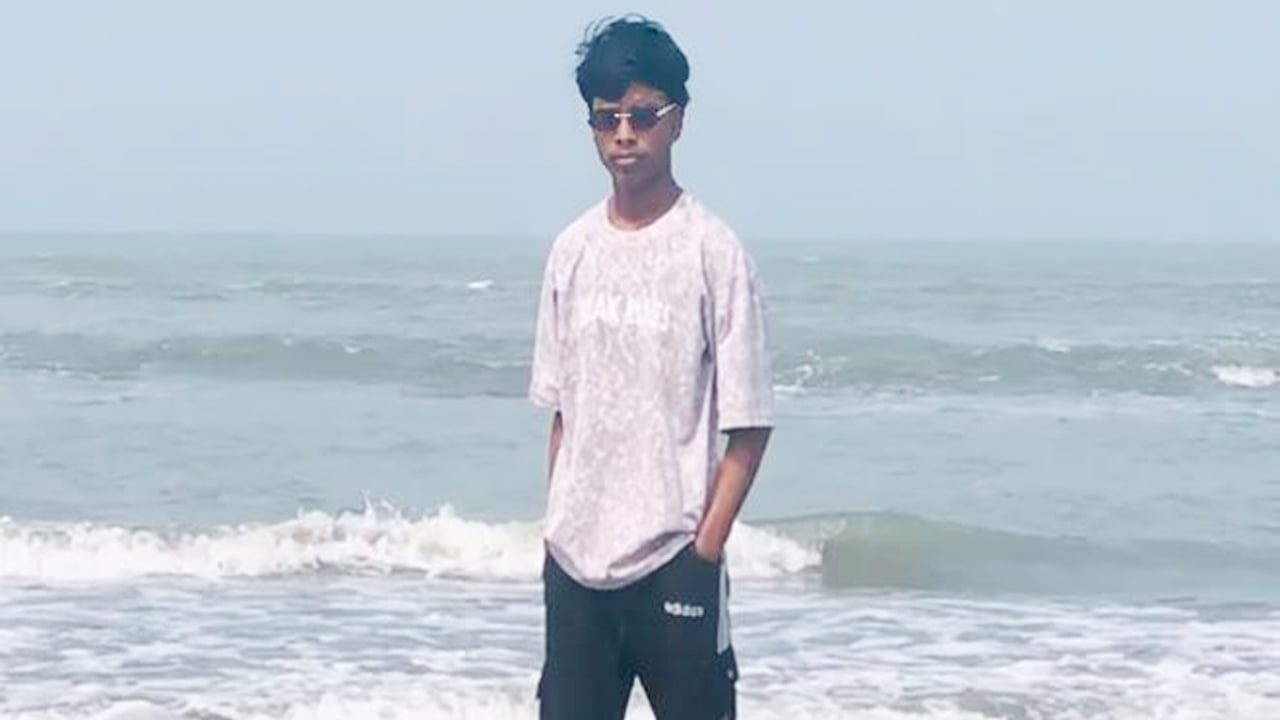 সমুদ্র সৈকতে গোসলে নেমে পর্যটকের মৃত্যু