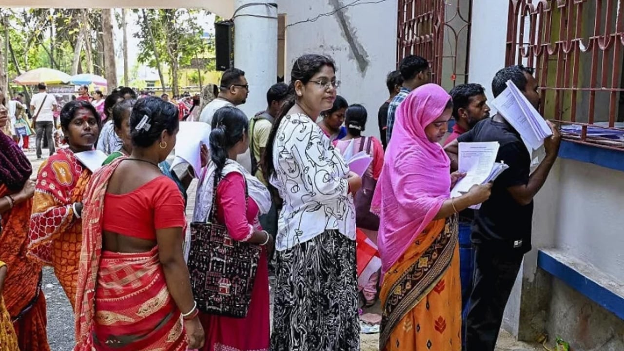 পশ্চিমবঙ্গ বিধানসভা নির্বাচনের প্রথম দফার ভোটগ্রহণ শুরু