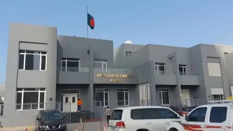 কুয়েতে প্রবাসী বাংলাদেশিদের সতর্ক থাকার আহ্বান